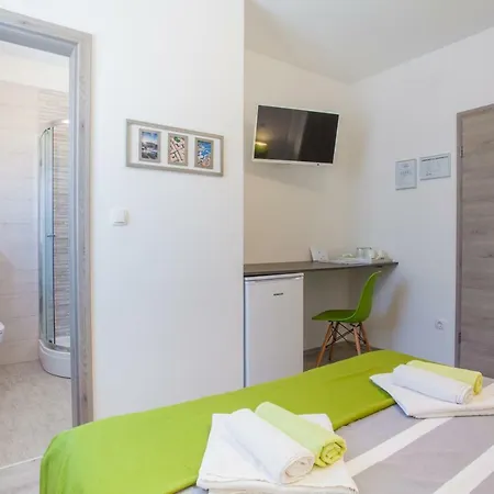 Guest house Elelina Cres
