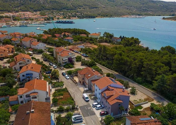 Elelina Guest house 3*
