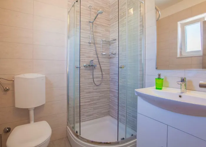 Elelina Guest house Cres